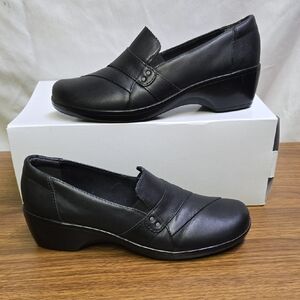 Clarks Size 10 Womens Black Comfort Loafers